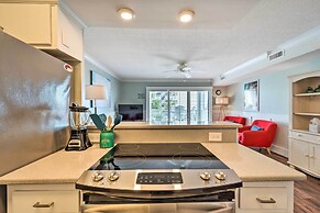 Bright Carolina Beach Condo - Walk to Shore!
