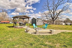 Charming Cave City Vacation Rental w/ Fire Pit!