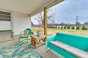 Charming Cave City Vacation Rental w/ Fire Pit!