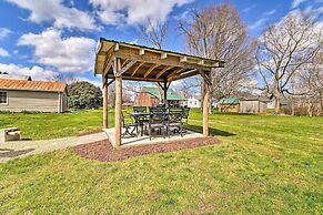 Charming Cave City Vacation Rental w/ Fire Pit!
