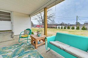 Charming Cave City Vacation Rental w/ Fire Pit!