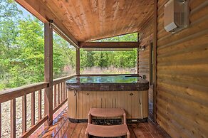 Cabin w/ Hot Tub - Near Broken Bow Lake & Hiking!