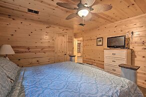 Cabin w/ Hot Tub - Near Broken Bow Lake & Hiking!