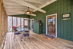 Bright Green Gables Cabin: Hike, Swim & BBQ