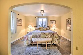 Charming Cody Home, Walk to Downtown!