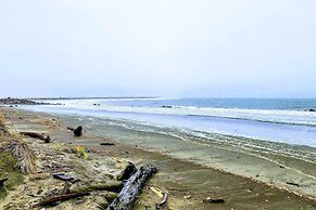 'canal Cottage' Retreat w/ Dock & Waterfront Views