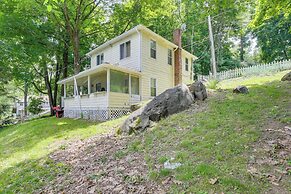 Charming Danbury Cottage w/ Lake Kenosia Access!