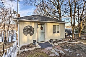 Charming Danbury Cottage w/ Lake Kenosia Access!