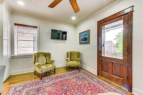 Charming Louisiana Getaway w/ Furnished Balcony!
