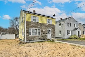 Charming Hamden Home: 2 Mi to Yale University