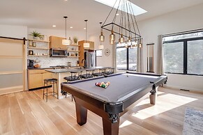 Clam Lake Vacation Rental w/ Deck & Shared Dock!