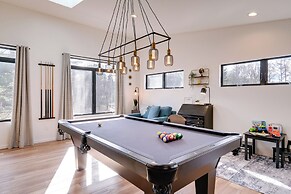 Clam Lake Vacation Rental w/ Deck & Shared Dock!