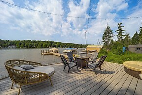 Clam Lake Vacation Rental w/ Deck & Shared Dock!
