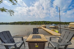 Clam Lake Vacation Rental w/ Deck & Shared Dock!