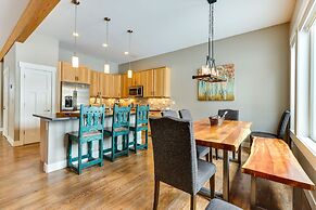 Convenient Fraser Townhome w/ Hot Tub, Near Hikes!