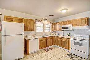 Coastal Long Beach Rental w/ Patio, Walk to Beach!