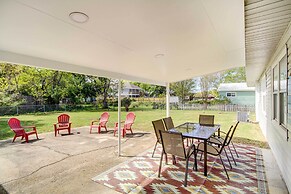 Coastal Long Beach Rental w/ Patio, Walk to Beach!