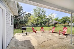 Coastal Long Beach Rental w/ Patio, Walk to Beach!