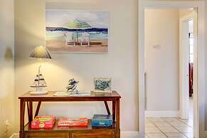 Coastal Long Beach Rental w/ Patio, Walk to Beach!