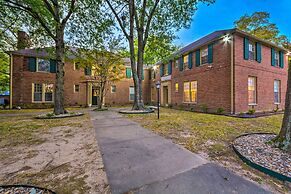 Charming Little Rock Condo: Walk to Downtown!