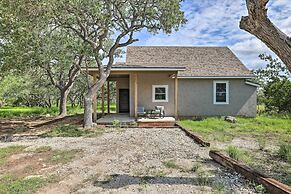 Cozy Spring Branch Cottage in Hill Country!