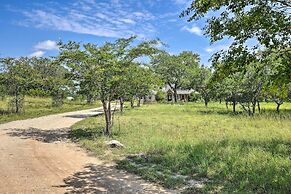 Cozy Spring Branch Cottage in Hill Country!