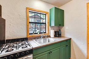 Cozy Red River Getaway - Walk to Main Street