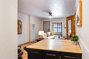 Cozy Red River Getaway - Walk to Main Street