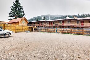 Cozy Red River Getaway - Walk to Main Street