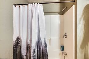 Cozy Red River Getaway - Walk to Main Street