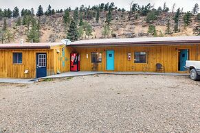 Cozy Red River Getaway - Walk to Main Street