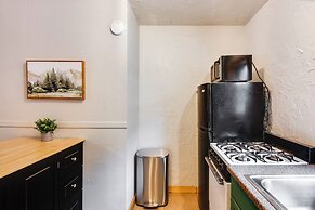 Cozy Red River Getaway - Walk to Main Street