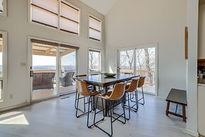 Eureka Springs Gem: 2 Decks, Mtn + Lake Views