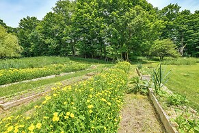 Cozy Catskills Vacation Rental With Deck!