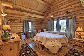 Exquisite Log Home With Lander Valley Views!