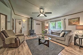 Cozy Hale Home Between Long & Loon Lakes!
