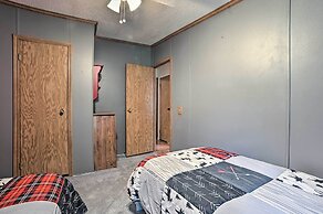 Cozy Hale Home Between Long & Loon Lakes!