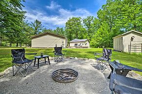Cozy Hale Home Between Long & Loon Lakes!