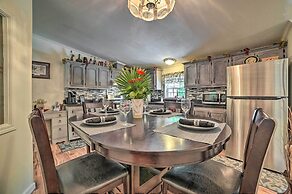 Cozy Hale Home Between Long & Loon Lakes!