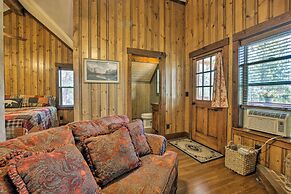Cozy Ruidoso Cottage w/ Deck - 10 Min to Village!