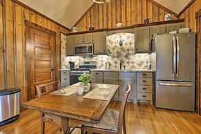 Cozy Ruidoso Cottage w/ Deck - 10 Min to Village!