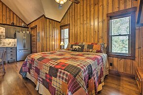 Cozy Ruidoso Cottage w/ Deck - 10 Min to Village!