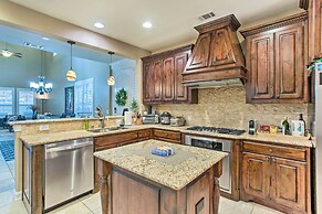 Gorgeous Plano Townhome w/ Patio & Grill!