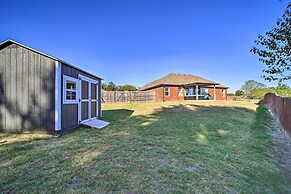 Claremore Getaway ~ 2 Mi to Historic District