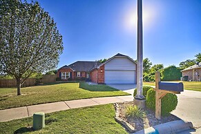 Claremore Getaway ~ 2 Mi to Historic District