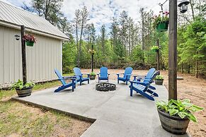 Walk to Castle Rock County Park: Rustic Cabin