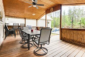 Walk to Castle Rock County Park: Rustic Cabin
