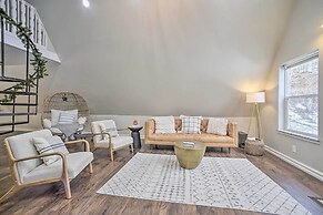 A-frame Cabin w/ Hot Tub: 5 Mi to Waterford!