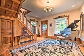 Historic Gaylord Home in Heart of Downtown!
