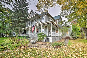 Historic Gaylord Home in Heart of Downtown!